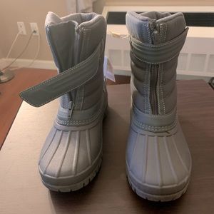 Zara / Snow Boots BRAND NEW - Size 5.5 (Big Boys)